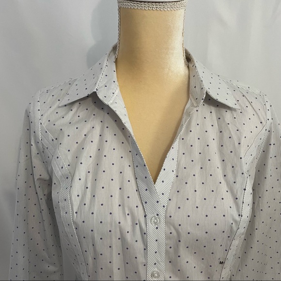 Express long sleeve button down blouse. Gray pinstripes with purple dots size M - Picture 7 of 15